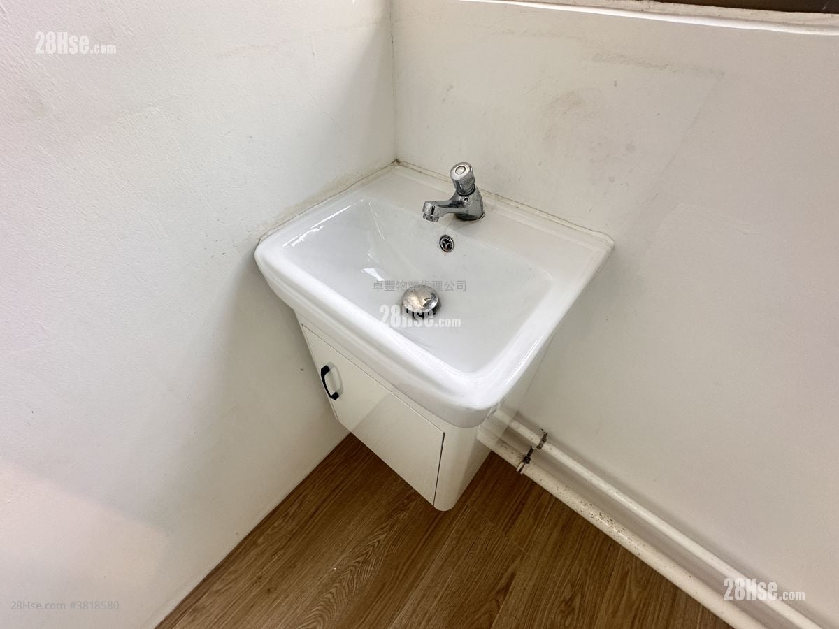 Park Fook Industrial Building Rental Studio 120 ft²