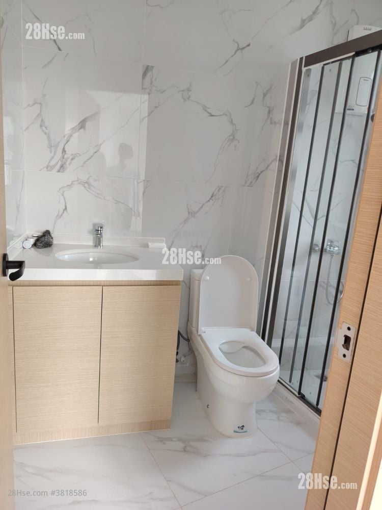 浴室: 東頭村 售盤 2 房 , 1 浴室 521 平方呎