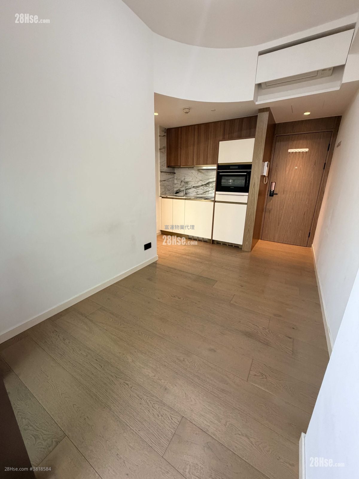 紅磡單幢 租盤 1 房 , 1 浴室 249 平方呎