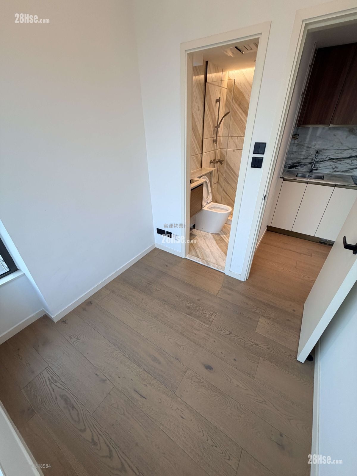 紅磡單幢 租盤 1 房 , 1 浴室 249 平方呎