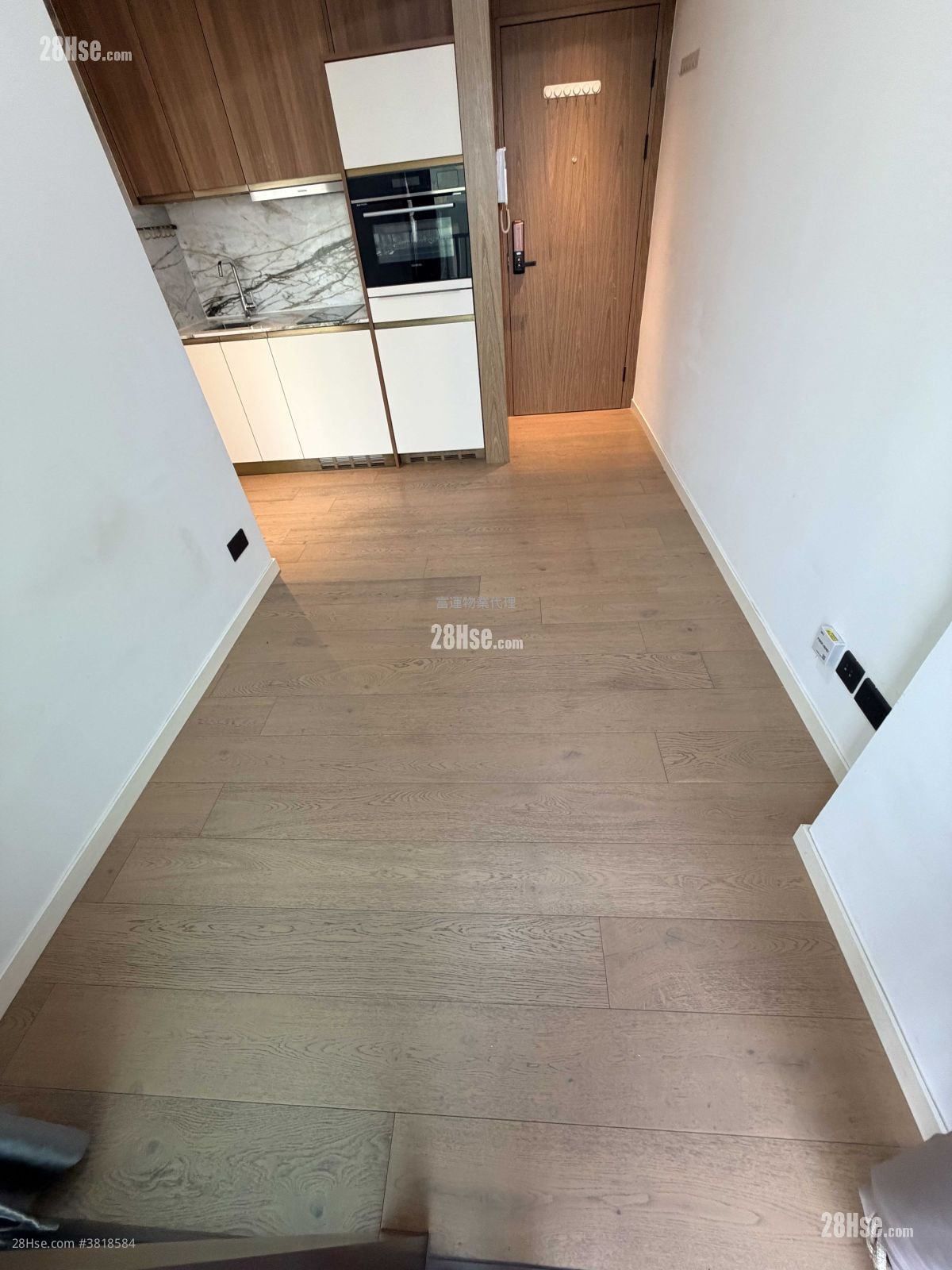 紅磡單幢 租盤 1 房 , 1 浴室 249 平方呎