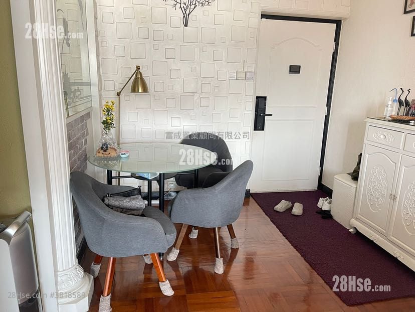 萬和花園大廈 售盤 2 房 , 1 浴室 550 平方呎