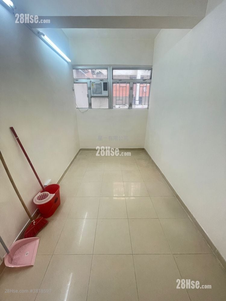 翠園大樓 租盤 開放式間隔 , 1 浴室 130 平方呎