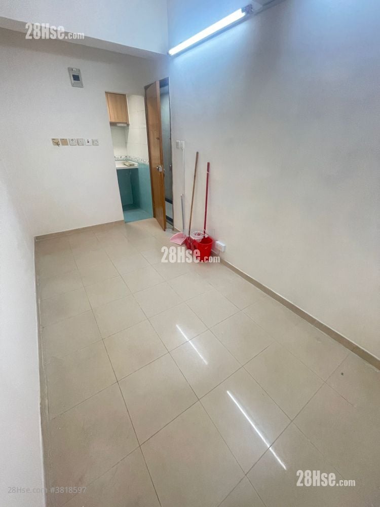 翠園大樓 租盤 開放式間隔 , 1 浴室 130 平方呎