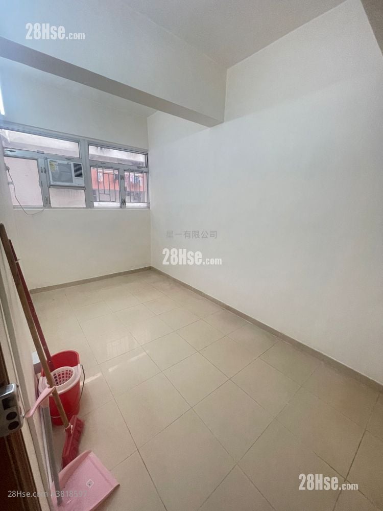 翠園大樓 租盤 開放式間隔 , 1 浴室 130 平方呎