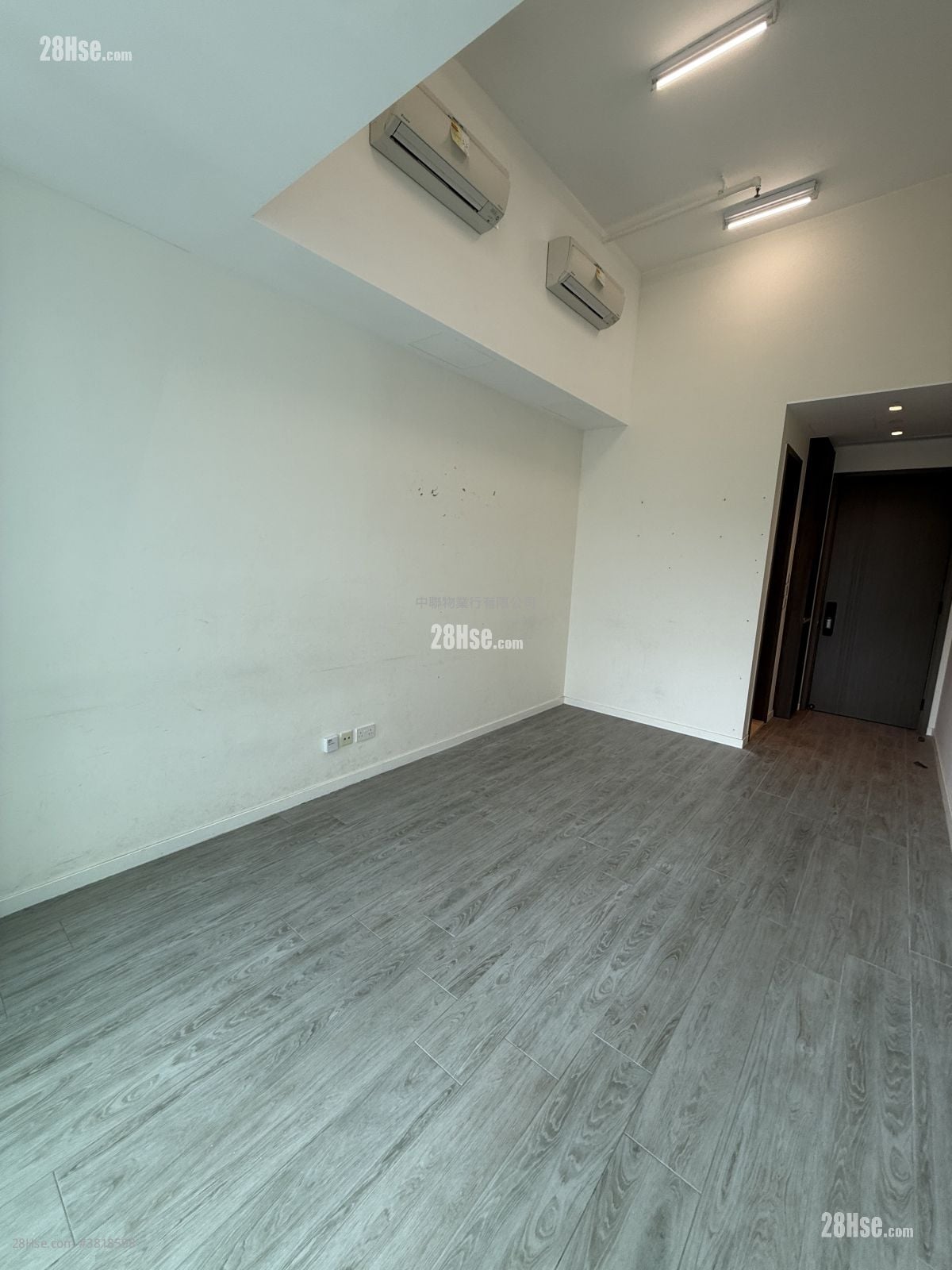 W LUXE 租盘 1 厕所 272 平方尺