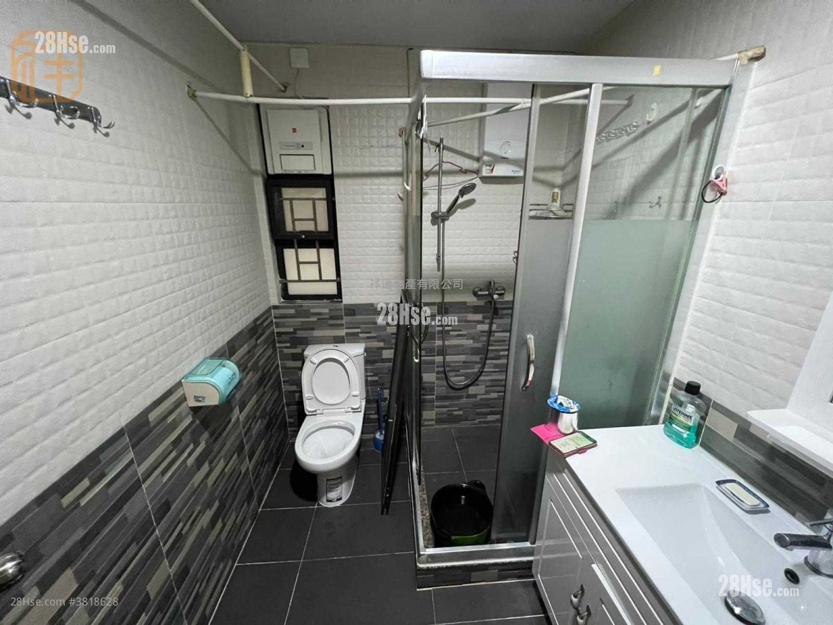 村屋 售盤 2 房 , 2 浴室