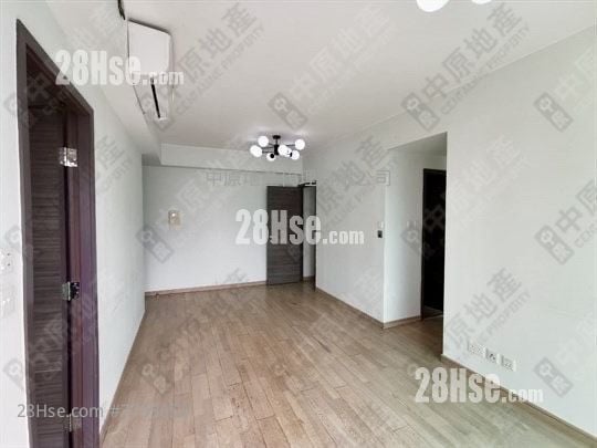 The Sparkle Sell 3 Bedrooms , 2 Bathrooms 670 ft²