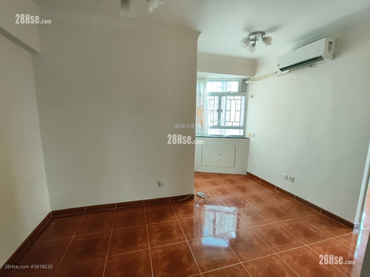 大埔广场 租盘 377 平方尺