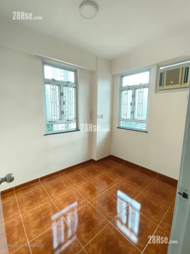 大埔广场 租盘 377 平方尺