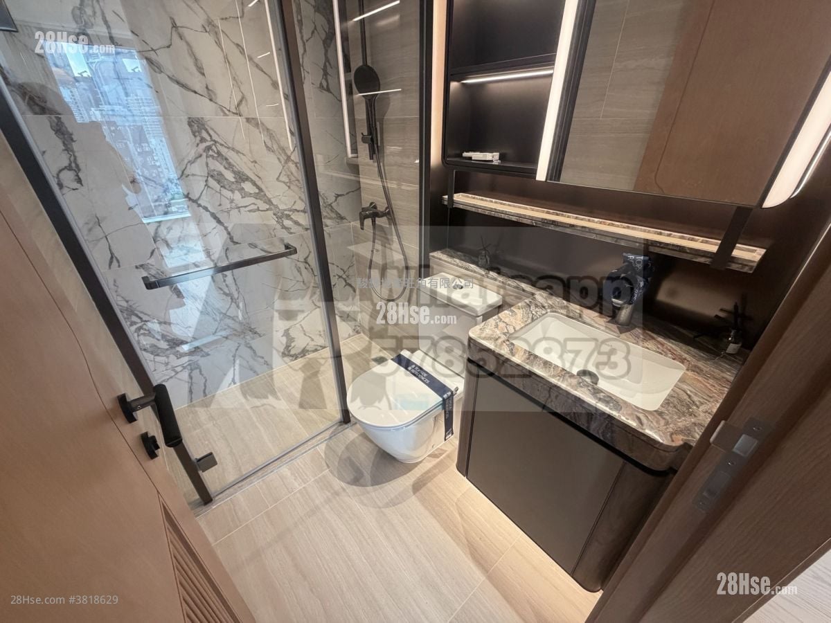 高臨 售盤 3 房 , 1 浴室 545 平方呎