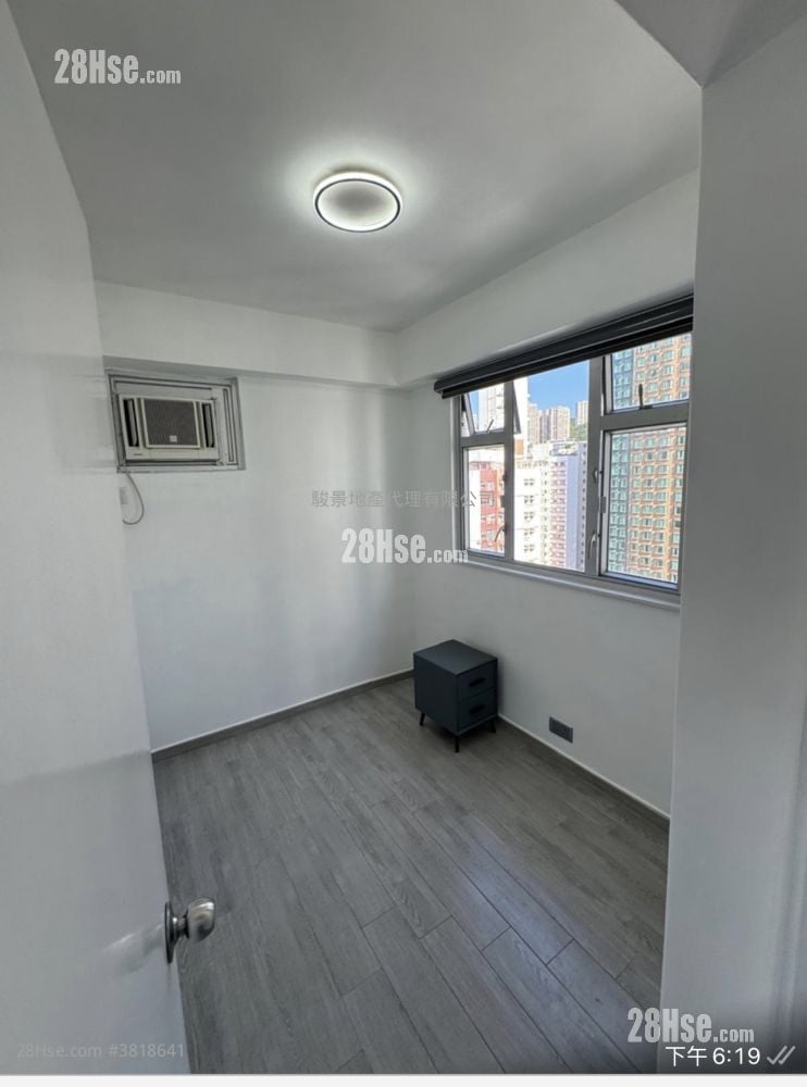 新和富大廈 售盤 3 房 , 1 浴室 351 平方呎