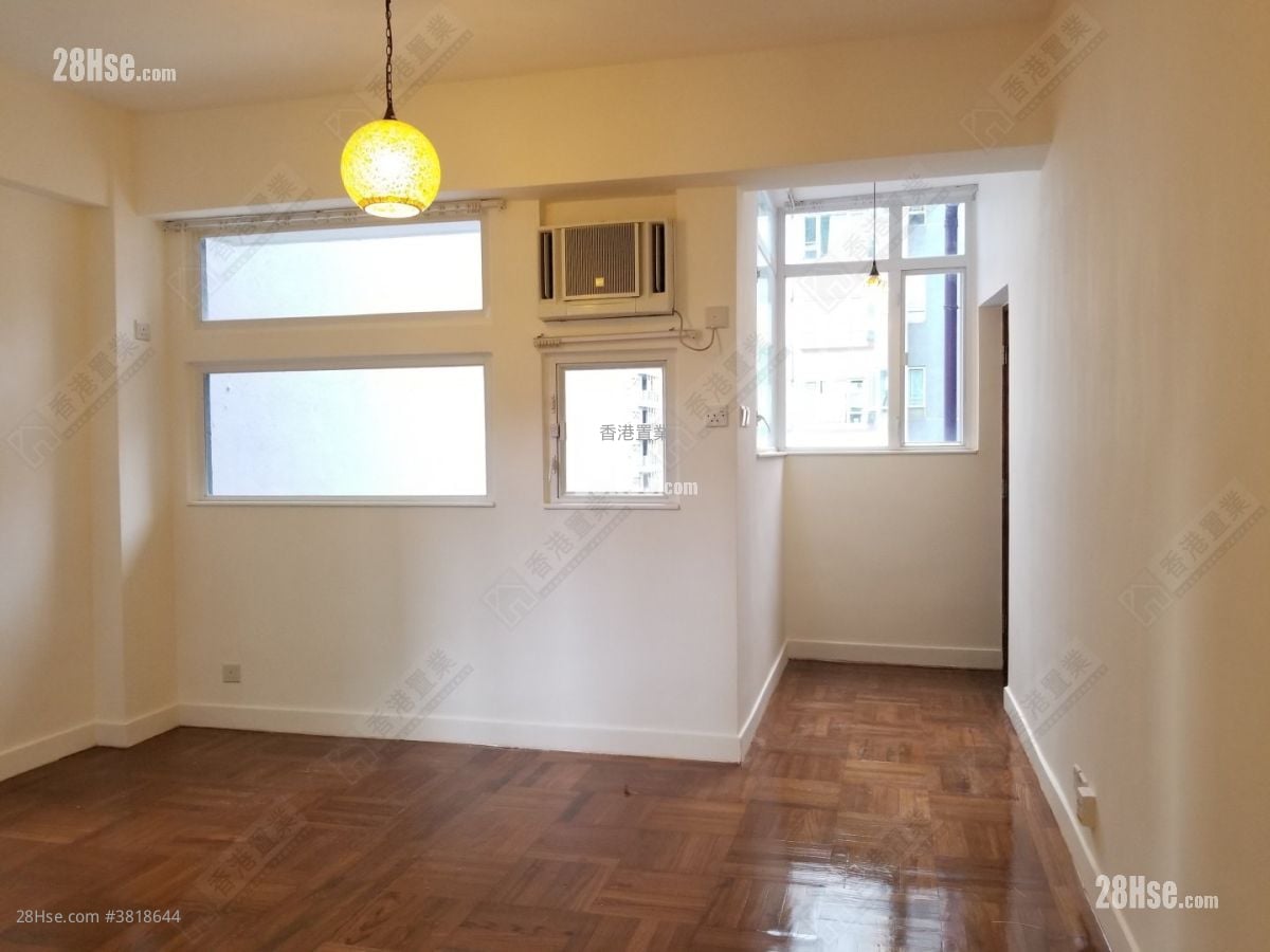 山河大廈 售盤 1 浴室 240 平方呎