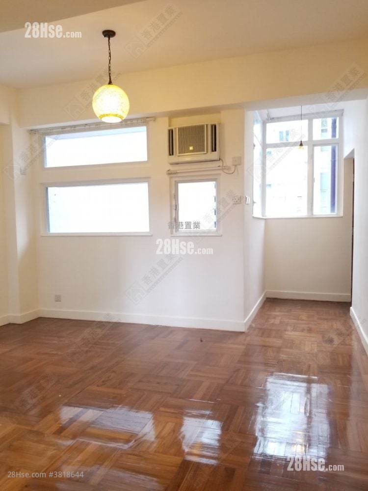 山河大廈 售盤 1 浴室 240 平方呎