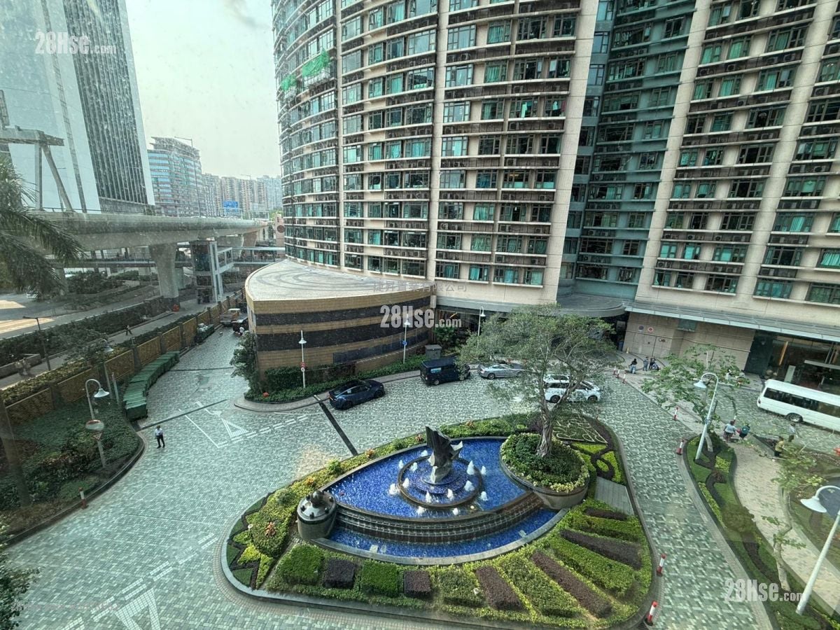 Royal Peninsula Sell 3 Bedrooms , 1 Bathroom 647 ft²