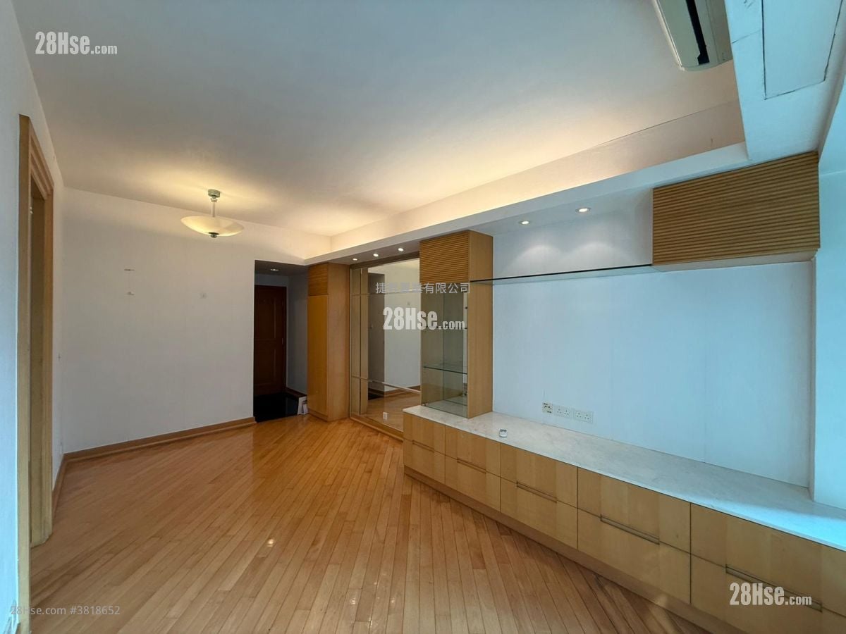 Royal Peninsula Sell 3 Bedrooms , 1 Bathroom 647 ft²