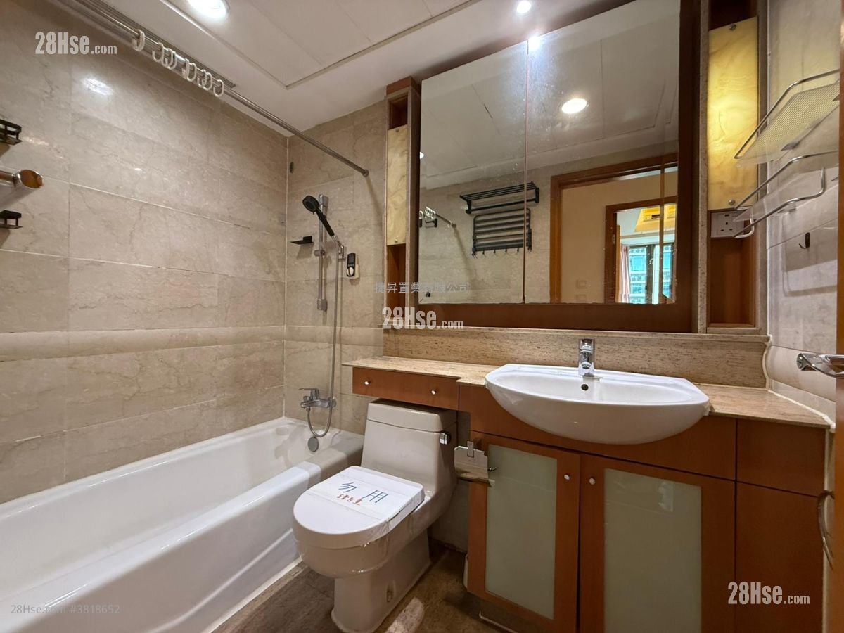 Royal Peninsula Sell 3 Bedrooms , 1 Bathroom 647 ft²