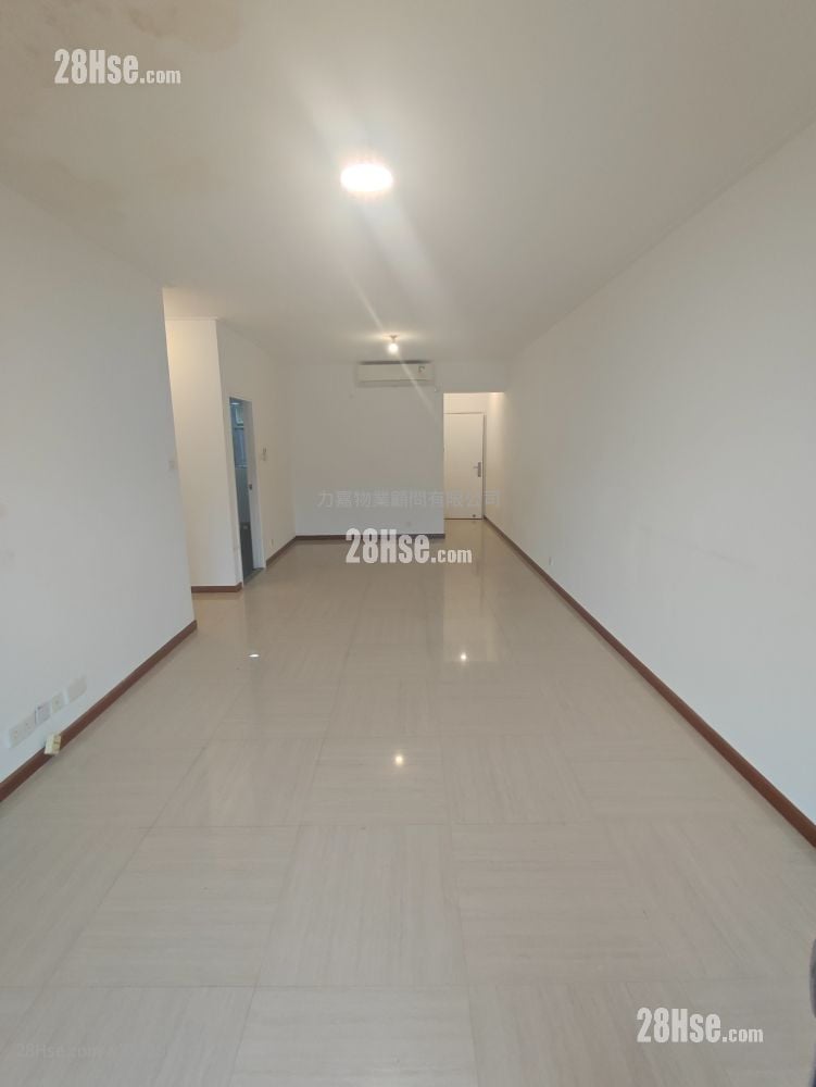 海华大厦 租盘 3 房 , 2 浴室 1,204 平方尺