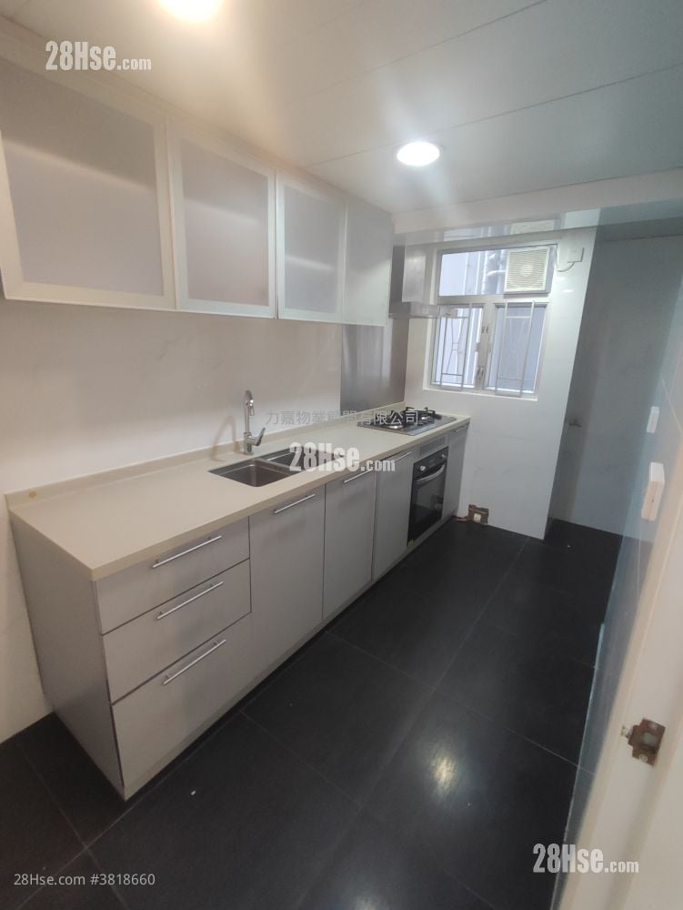 海华大厦 租盘 3 房 , 2 浴室 1,204 平方尺