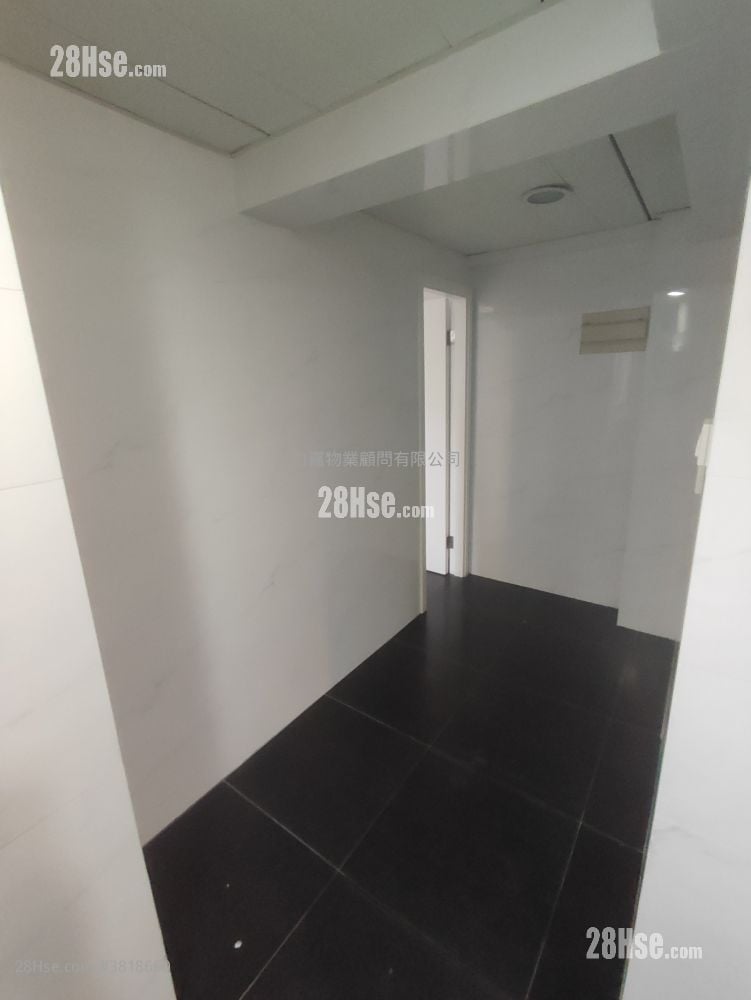 海华大厦 租盘 3 房 , 2 浴室 1,204 平方尺