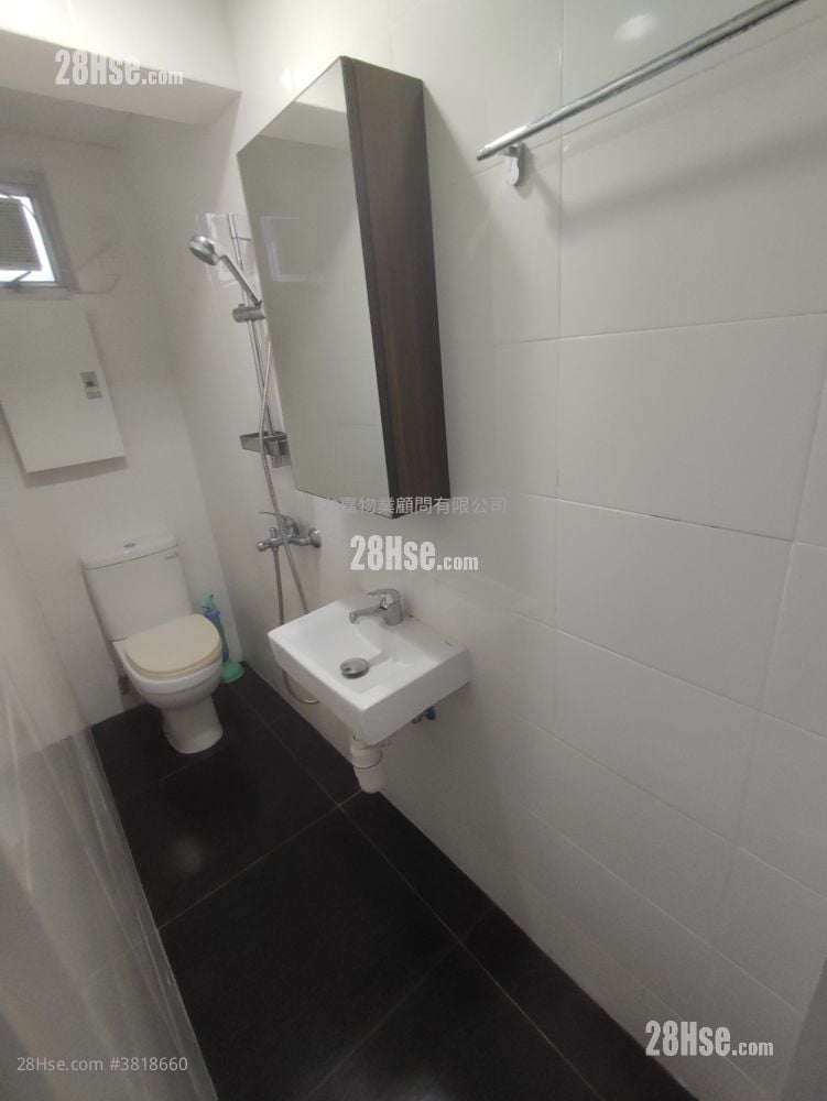 海华大厦 租盘 3 房 , 2 浴室 1,204 平方尺