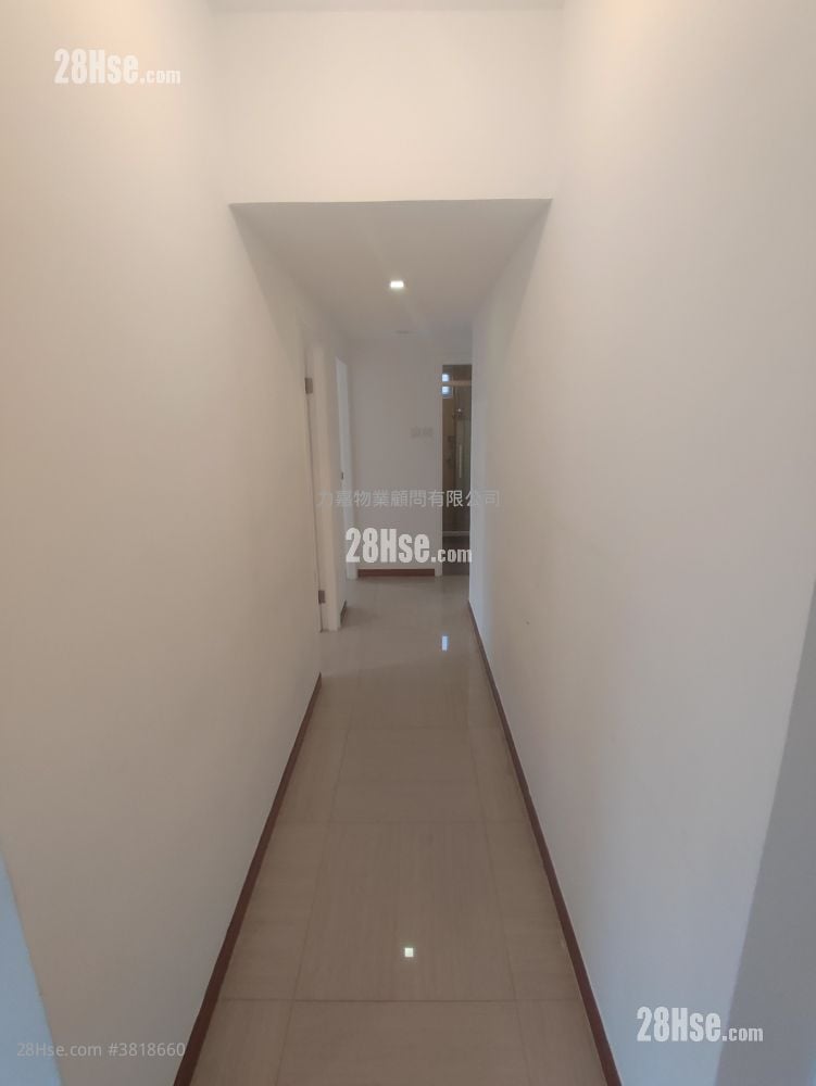 海华大厦 租盘 3 房 , 2 浴室 1,204 平方尺