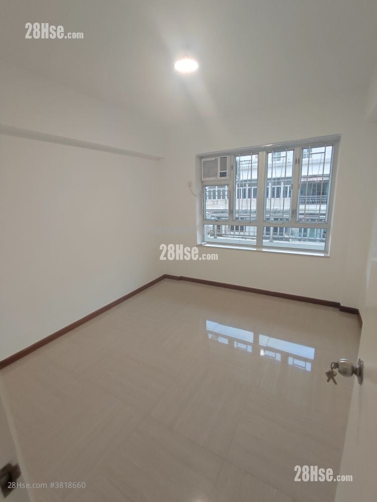 海华大厦 租盘 3 房 , 2 浴室 1,204 平方尺