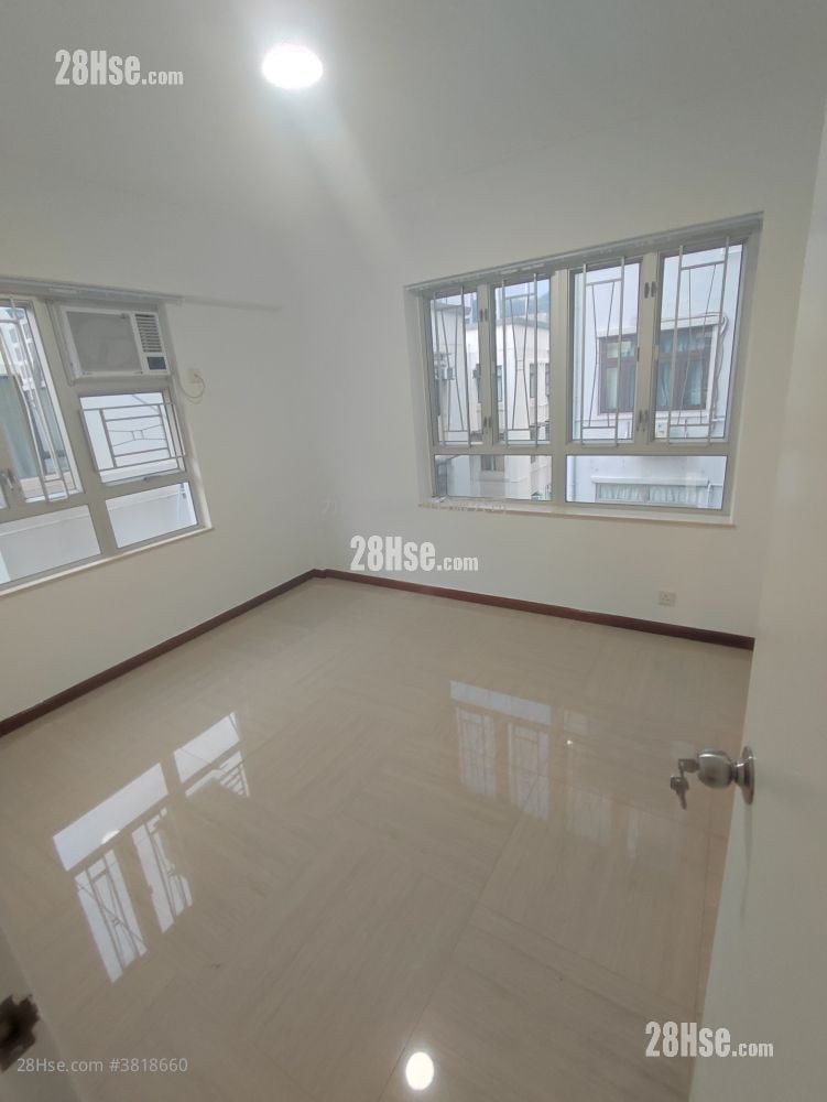 海华大厦 租盘 3 房 , 2 浴室 1,204 平方尺