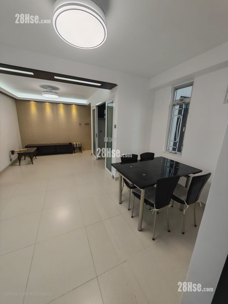 新兴花园 租盘 592 平方尺