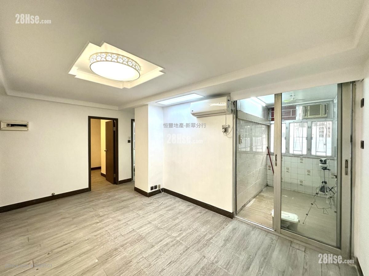 柴灣戲院大廈 租盤 3 房 , 1 浴室 399 平方呎