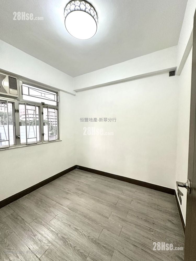 柴灣戲院大廈 租盤 3 房 , 1 浴室 399 平方呎