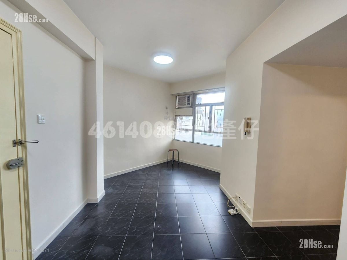 八號花園 租盤 438 平方呎