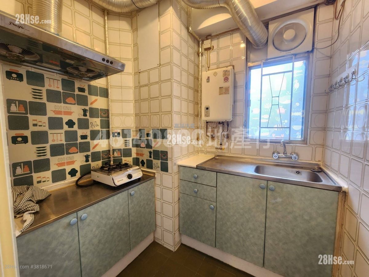 八號花園 租盤 438 平方呎