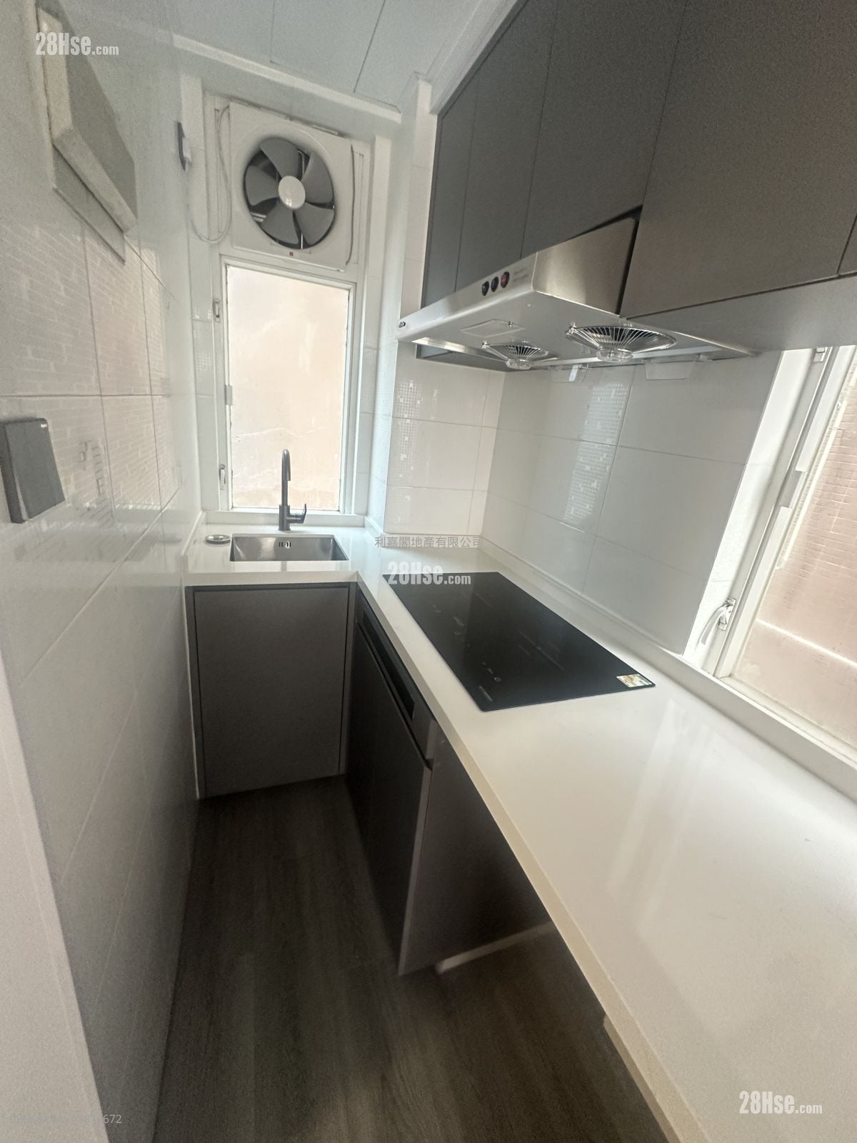 富利来大厦 租盘 238 平方尺