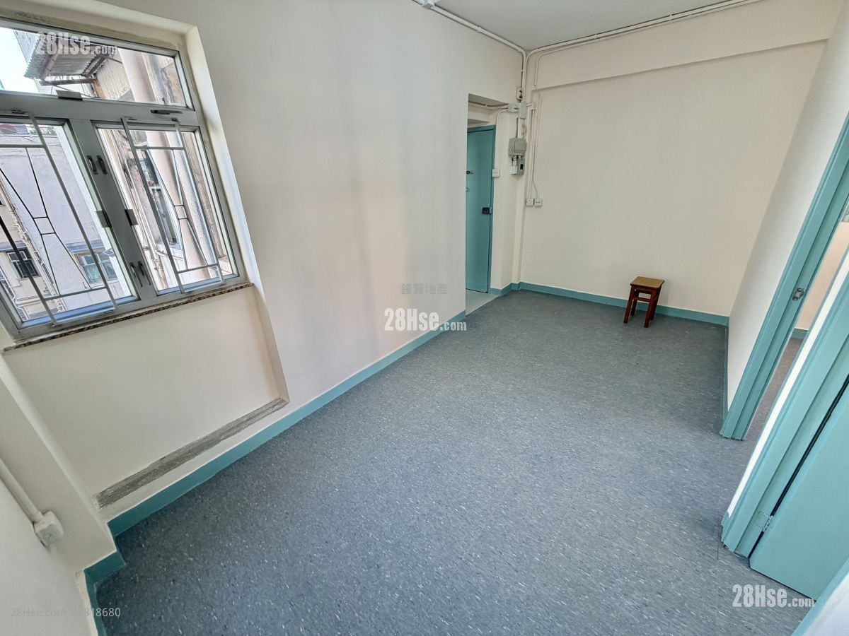 唐楼 租盘 2 房 , 1 浴室 380 平方尺