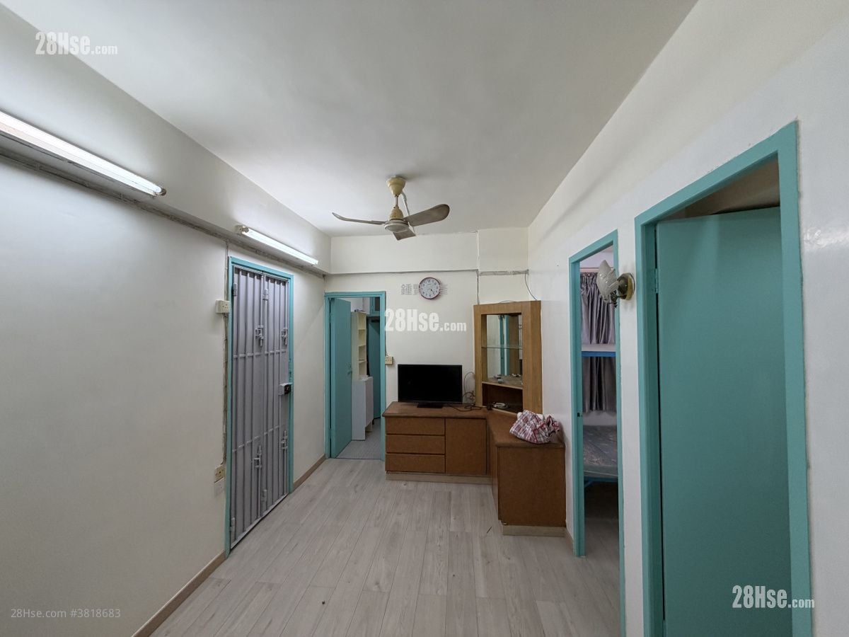 唐楼 租盘 2 房 , 1 浴室 352 平方尺