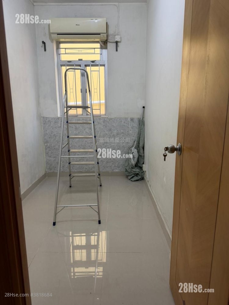 村屋 租盤 2 房 , 1 浴室 600 平方呎