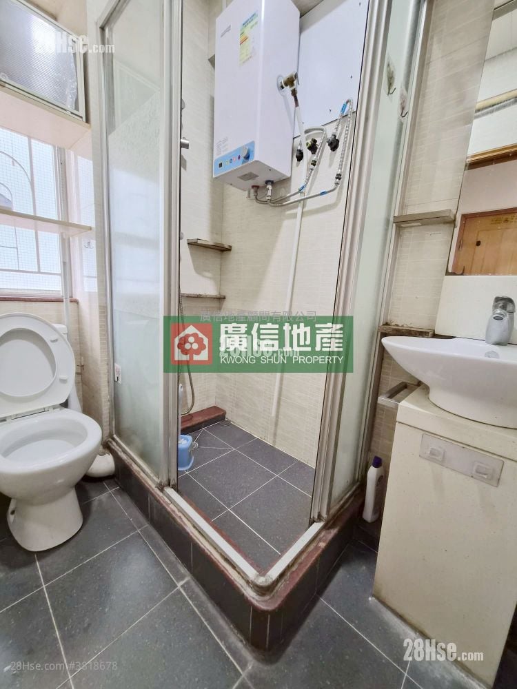 順景大廈 售盤 2 房 , 1 浴室 215 平方呎