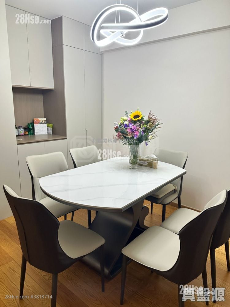 Mei Foo Sun Chuen Sell 3 Bedrooms , 2 Bathrooms 941 ft²