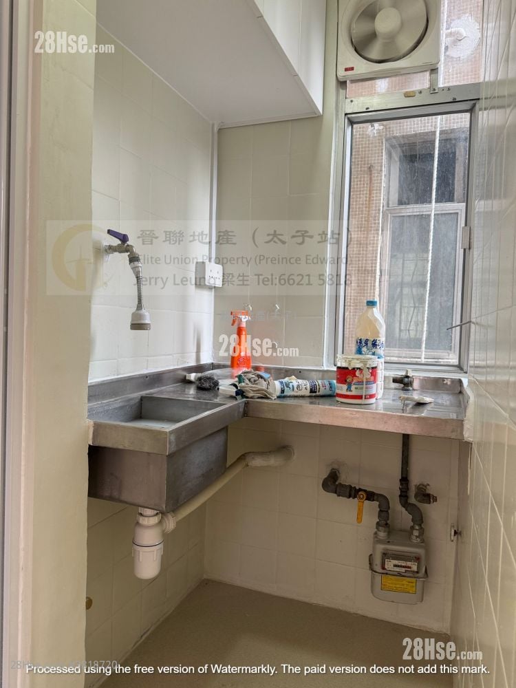 Portland Building Rental 2 Bedrooms , 1 Bathroom 245 ft²