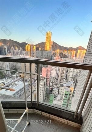 Trinity Towers Sell 3 Bedrooms , 2 Bathrooms 708 ft²