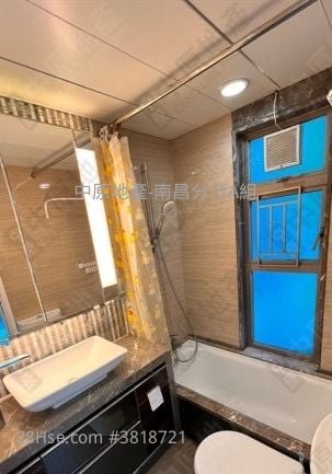 Trinity Towers Sell 3 Bedrooms , 2 Bathrooms 708 ft²