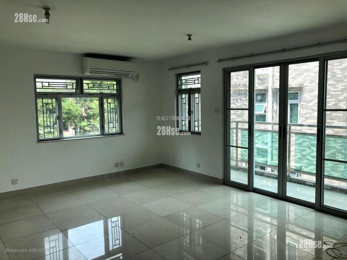 Village Rental 2 Bedrooms , 1 Bathroom 650 ft²