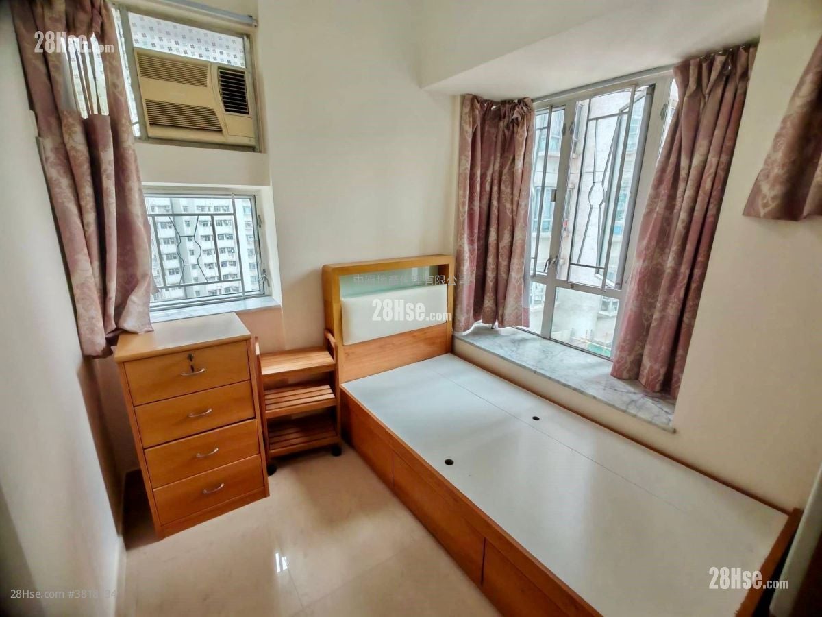 Tsuen King Garden Sell 2 Bedrooms , 1 Bathroom 380 ft²
