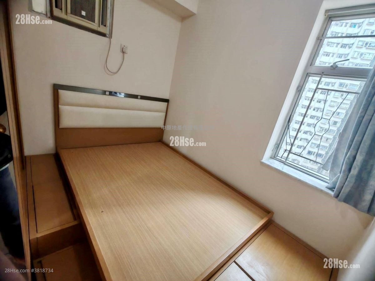 Tsuen King Garden Sell 2 Bedrooms , 1 Bathroom 380 ft²