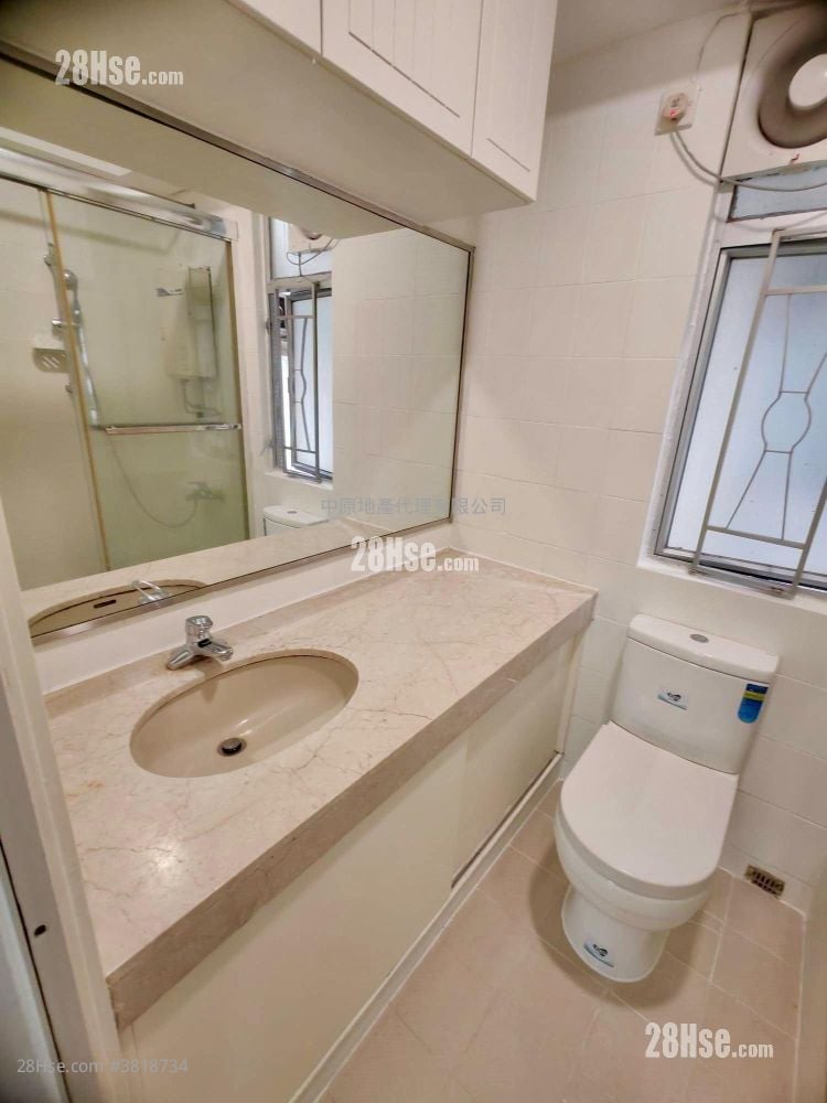 Tsuen King Garden Sell 2 Bedrooms , 1 Bathroom 380 ft²