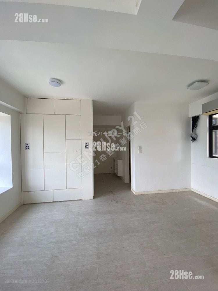 Sunshine Grove Sell 477 ft²