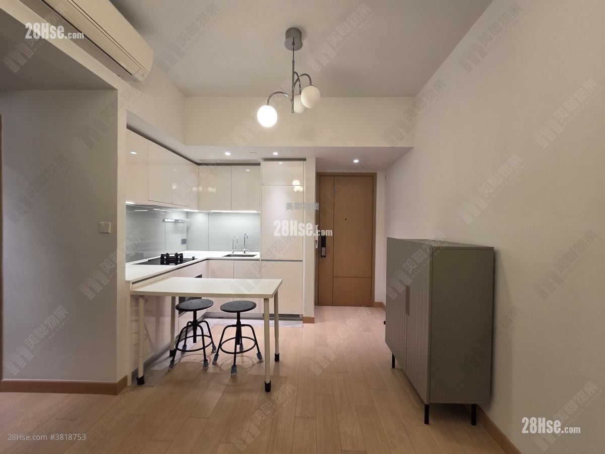 Malibu Sell 2 Bedrooms , 1 Bathroom 459 ft²