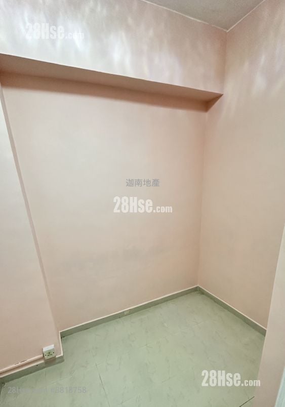 Hang Wan Building Rental 2 Bedrooms , 1 Bathroom 322 ft²