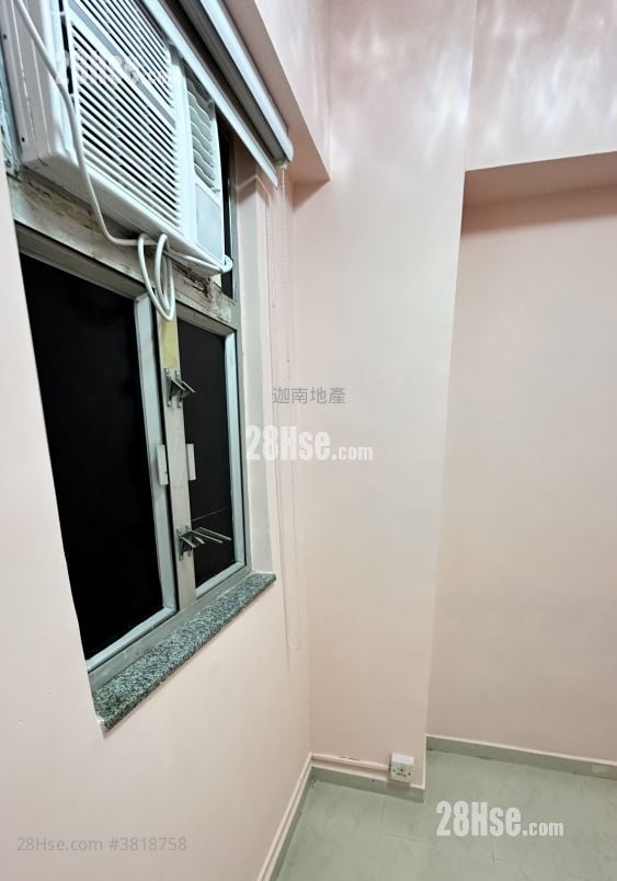Hang Wan Building Rental 2 Bedrooms , 1 Bathroom 322 ft²